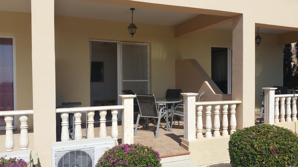 Ferienwohnung Panorama Court Paphos Exterior foto