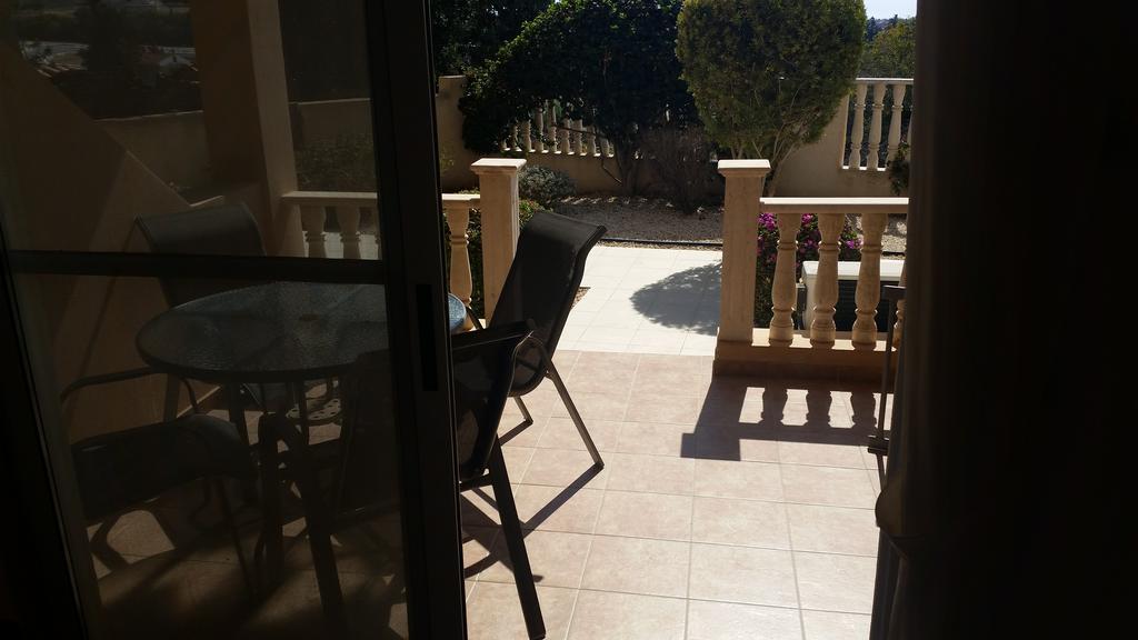 Ferienwohnung Panorama Court Paphos Exterior foto