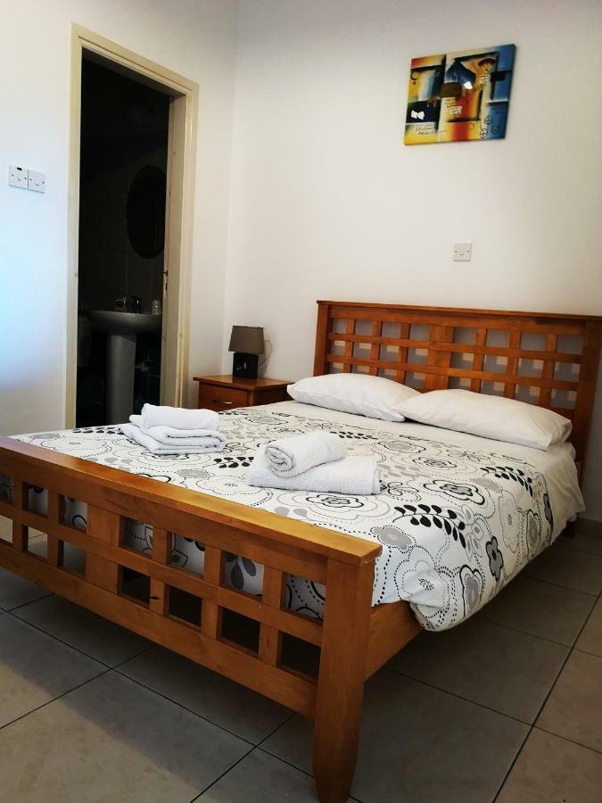 Ferienwohnung Panorama Court Paphos Exterior foto